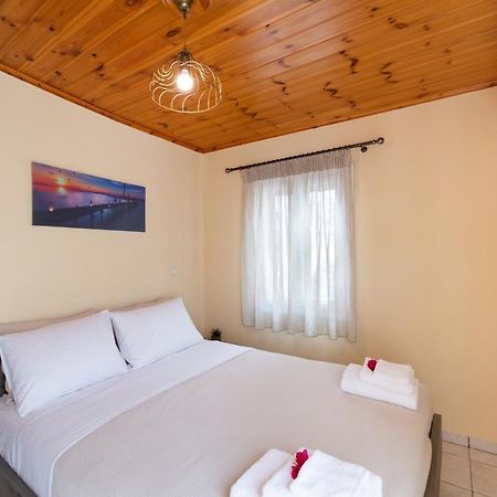 Melas Home Lefkada City ภายนอก รูปภาพ